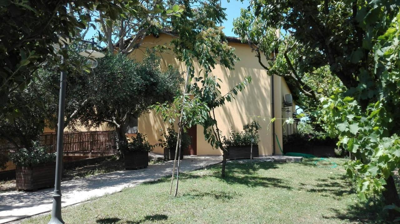Agriturismo Il Casale Morrovalle Buitenkant foto