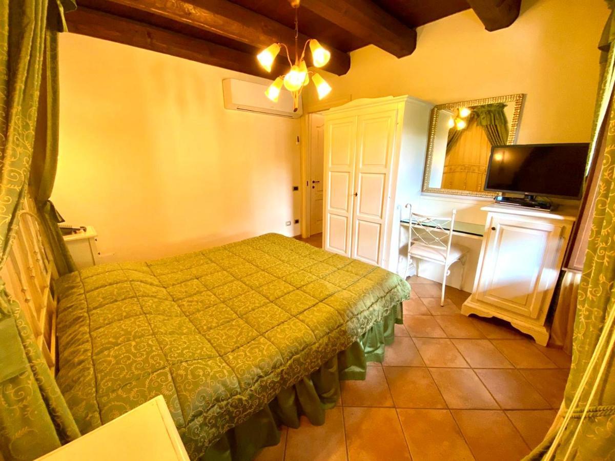 Agriturismo Il Casale Morrovalle Buitenkant foto