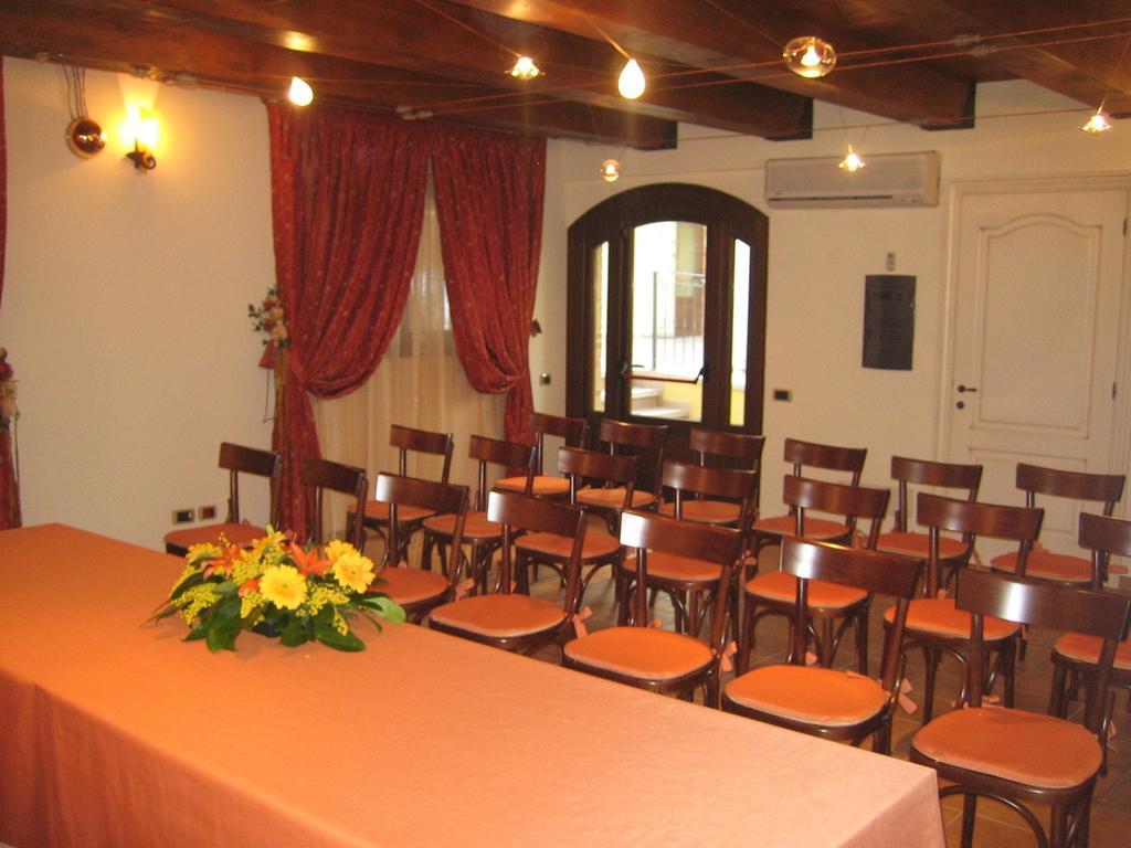 Agriturismo Il Casale Morrovalle Buitenkant foto