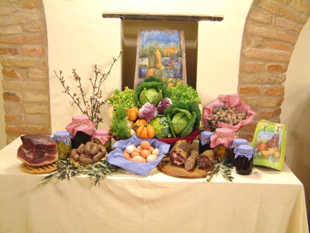 Agriturismo Il Casale Morrovalle Buitenkant foto
